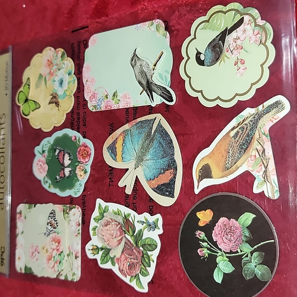 Crafter’s Square Glitter 3D Stickers Spring Flowers, Birds and Butterflies 9 pc - Picture 2 of 3